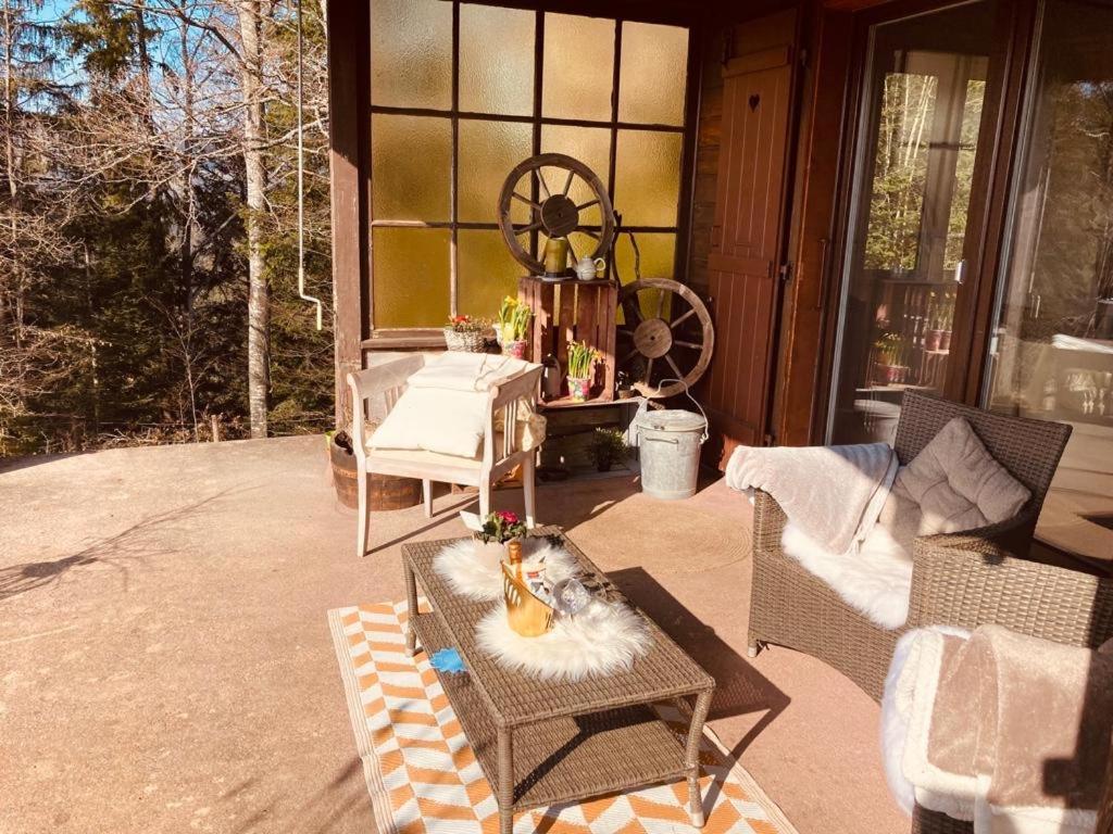 Un Ptit Chalet Les Brenets Eksteriør billede